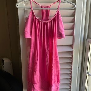 LULULEMON Tank w. attached Bra
